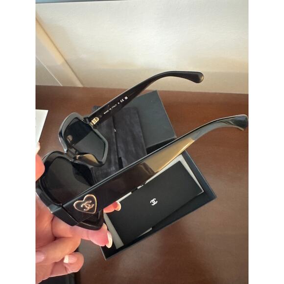 Chanel 5479 501/S4 Sunglasses Polished Black/Gray Lens w/ Gold Heart CC Logo - Picture 12 of 15